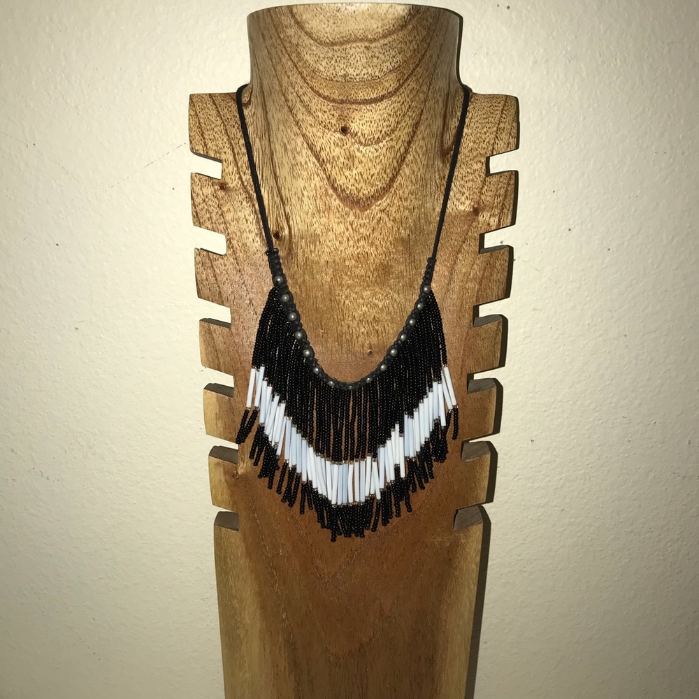 Fringe beaded necklace - Picture 1 of 1